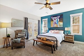 3 bedrooms, iron/ironing board, travel cot, free WiFi - Mountain Views, Game Room, Hot Tub –Close to Downtown (Asheville)