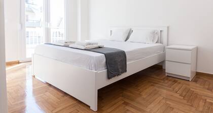 Stylish New Paradise for 2 in Marousi