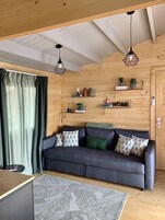 Casa conforto | Quartos à prova de som, ferros/tábuas de passar roupa, Wi-Fi de cortesia