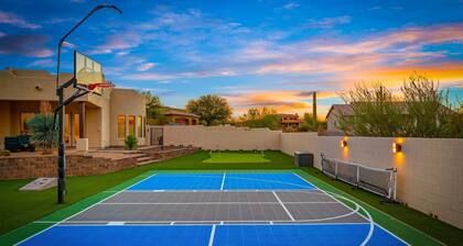 A Backyard Dream! Pool/Spa/Fire-Pits/PickleBall/BasketBall/Ping-Pong/Cornhole