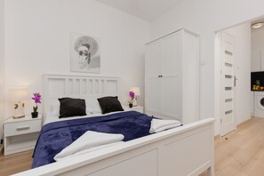 Living room - Piotrkowska Studio Łódź by Renters (Lodz)