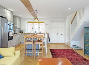 Interior - The Hive - a cottage that sleeps 4 guests in 2 bedrooms (Emsworth)