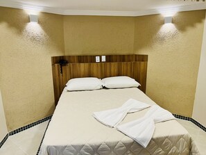 Superior Apartment, 1 Double Bed | Desk, laptop workspace, free WiFi - Hotel Estoril Garden (Registro)