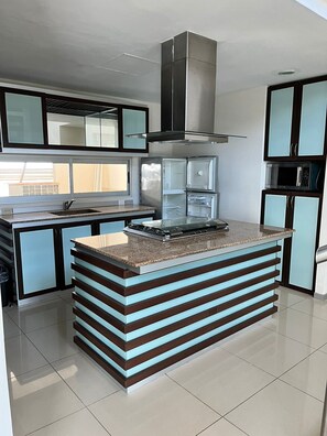 Penthouse de lujo | Cocina privada | Comedor 