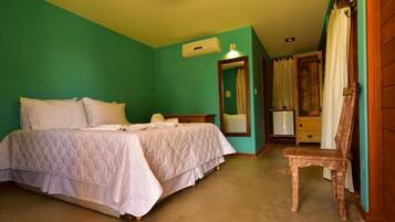 Individually decorated, desk, free WiFi, bed sheets