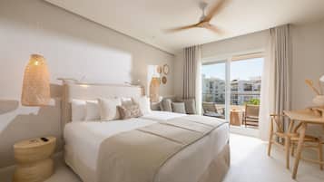 Standard Double or Twin Room | 1 bedroom, minibar, in-room safe, desk