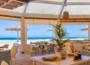 4 restaurants; lunch and dinner served - DAIA Slow Beach Hotel Conil - Adults Recommended (Conil de la Frontera)