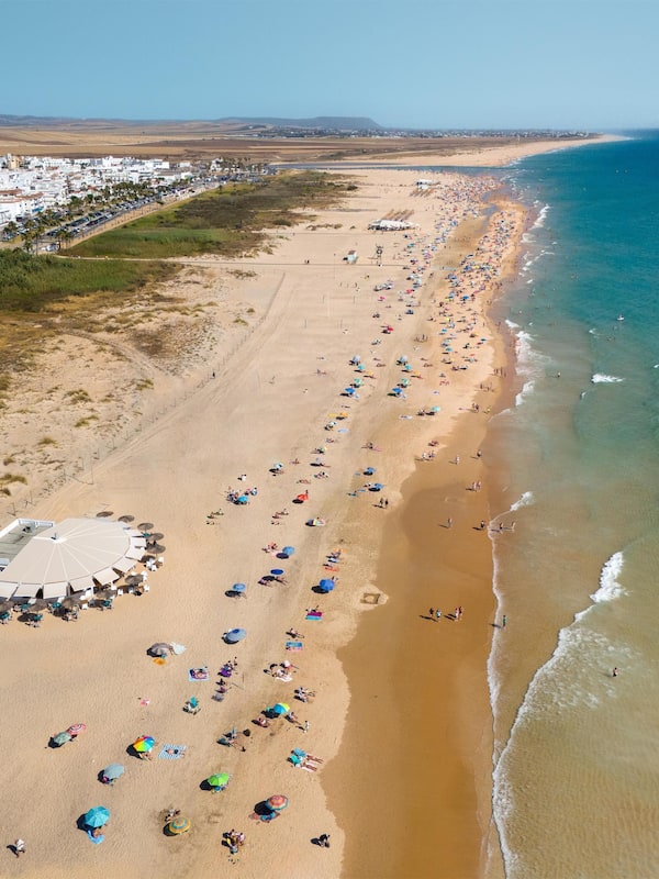 Am Strand, weißer Sandstrand