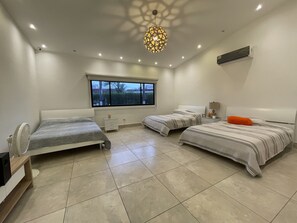 5 bedrooms, WiFi, bed sheets - The Kosher House at Playa Coronado (Nueva Gorgona)