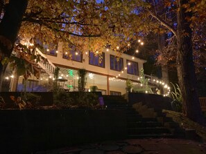 Exterior - Experience lake life at our lakeside retreat near Smith Mountain Lake VA (Goodview)