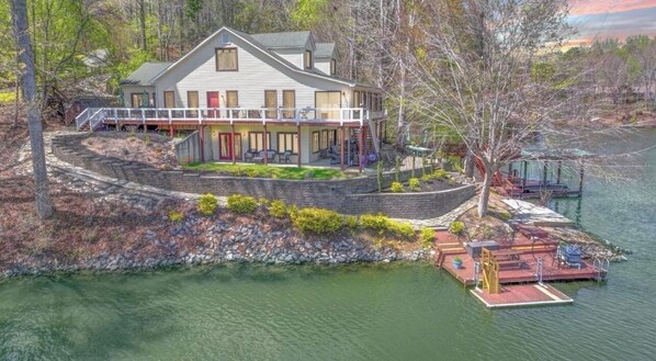 Exterior - Experience lake life at our lakeside retreat near Smith Mountain Lake VA (Goodview)