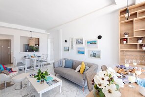 Interior detail - Azur (La Marsa)