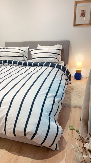 1 多间卧室、熨斗/熨衣板、WiFi、床单