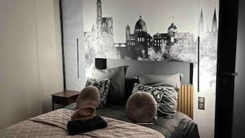 2 bedrooms, iron/ironing board, free WiFi, bed sheets