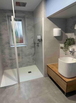 Hårtørrer, håndklæder, Sæbe, Shampoo