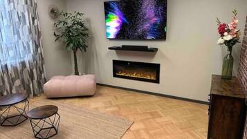 TV connectée, jeux vidéo, baby-foot, vidéothÚque