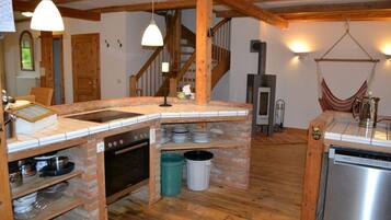 Kühlschrank, Ofen, Herdplatte, Geschirrspüler