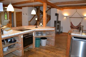 Réfrigérateur, four, plaque de cuisson, lave-vaisselle