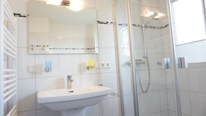 Bathroom - Appartement Dünenkoje in St. Peter-ording für 2 Personen (St. Peter-Ording)