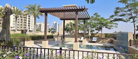 Piscine extérieure, piscine chauffée