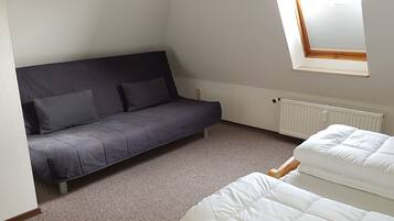 2 Schlafzimmer, Bügeleisen/Bügelbrett, kostenloses WLAN