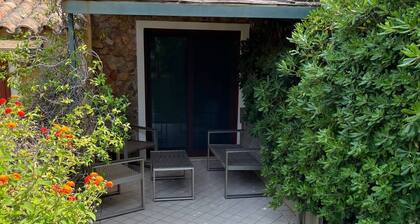 Pretty villa a stone's throw from the sea and the center....