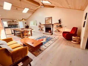 Living area - Jus' BeChi A (Folly Beach)