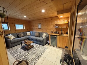 Smart TV, computer monitors