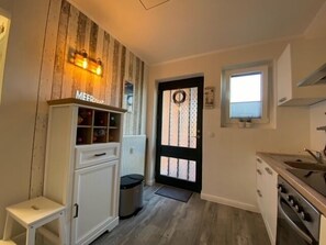 Fridge, microwave, oven, stovetop - Appartement "meerzeit" in Garding für 4 Personen (Garding)