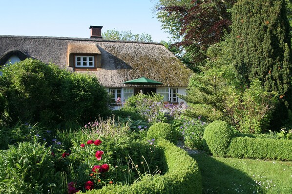 Exterior - Reetdachhaus "krabbe 32" in Tetenbüll für 6 Personen (Tetenbüll)