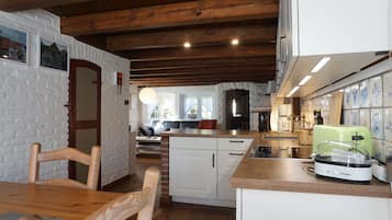 Kühlschrank, Ofen, Herdplatte, Geschirrspüler