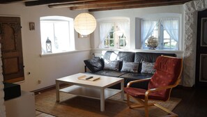 TV, fireplace, stereo
