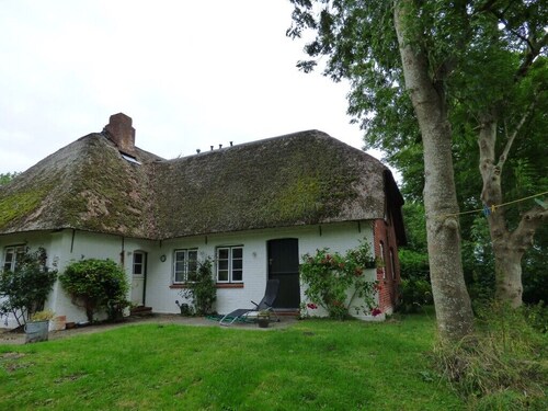 Reetdach-Appartement "Wasserkoog 22" in Tetenbüll für 2 Personen