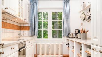 Kühlschrank, Ofen, Herdplatte, Geschirrspüler