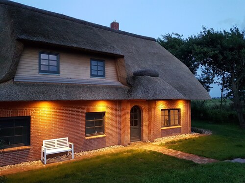 Reetdachhaus "Min leev Katen" in Poppenbüll-Neukrug für 8 Personen