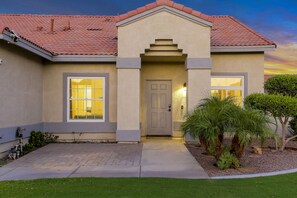 Exterior detail - Dulce Vida: Pool, Spa, Table Games, Fire Pit, BBQ! (Indio)