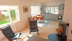 Fridge, microwave, oven, stovetop - Ferienhaus "haus Lore" in Garding für bis zu 6 Personen (Garding)