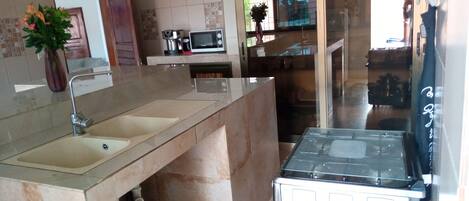 Fridge, microwave, coffee/tea maker, electric kettle