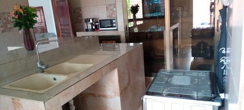 Belle Résidence à Ouidah Pour un Séjour Agréable en Famille Sans Soucis