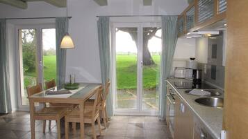 Kühlschrank, Ofen, Herdplatte, Geschirrspüler