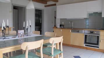 Kühlschrank, Ofen, Herdplatte, Geschirrspüler