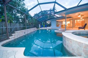 A heated pool - The Bevy • Sleeps 20 • Pool • 10 mins to Beaches (Largo)