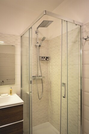 Hair dryer, towels - Casa Del Nopal (Aloe) - Private coastal apartment (Taormina)
