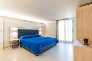 5 chambres, fer et planche à repasser, Wi-Fi, literie fournie
