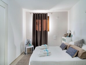 3 chambres, fer et planche à repasser, Wi-Fi, literie fournie