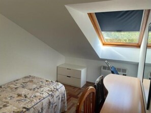 2 chambres, fer et planche à repasser, lit parapluie, Wi-Fi gratuit