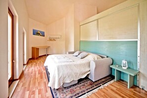 4 camere, ferro/asse da stiro, Wi-Fi, lenzuola