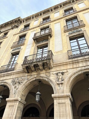 Front of property - Porxos Garden (Barcelona)