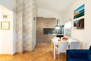 Interior - Corrado Residence (Alba) -Apartment near Marzamemi (Reitani)