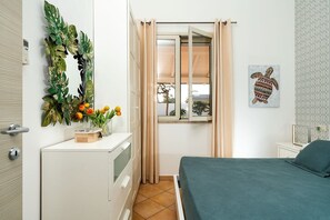 2 slaapkamers, een strijkplank/strijkijzer, wifi, beddengoed